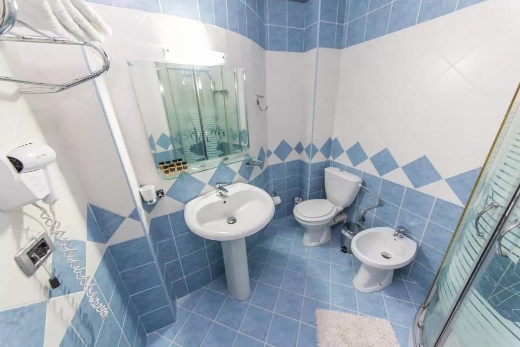 Brilant TRPL STD with balcony 2.jpg